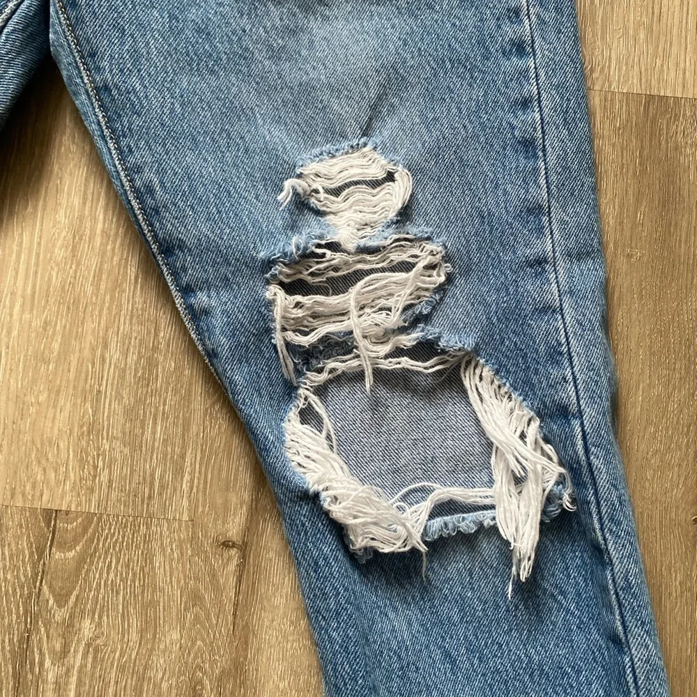 Levi's 501 Distressed Jeans
